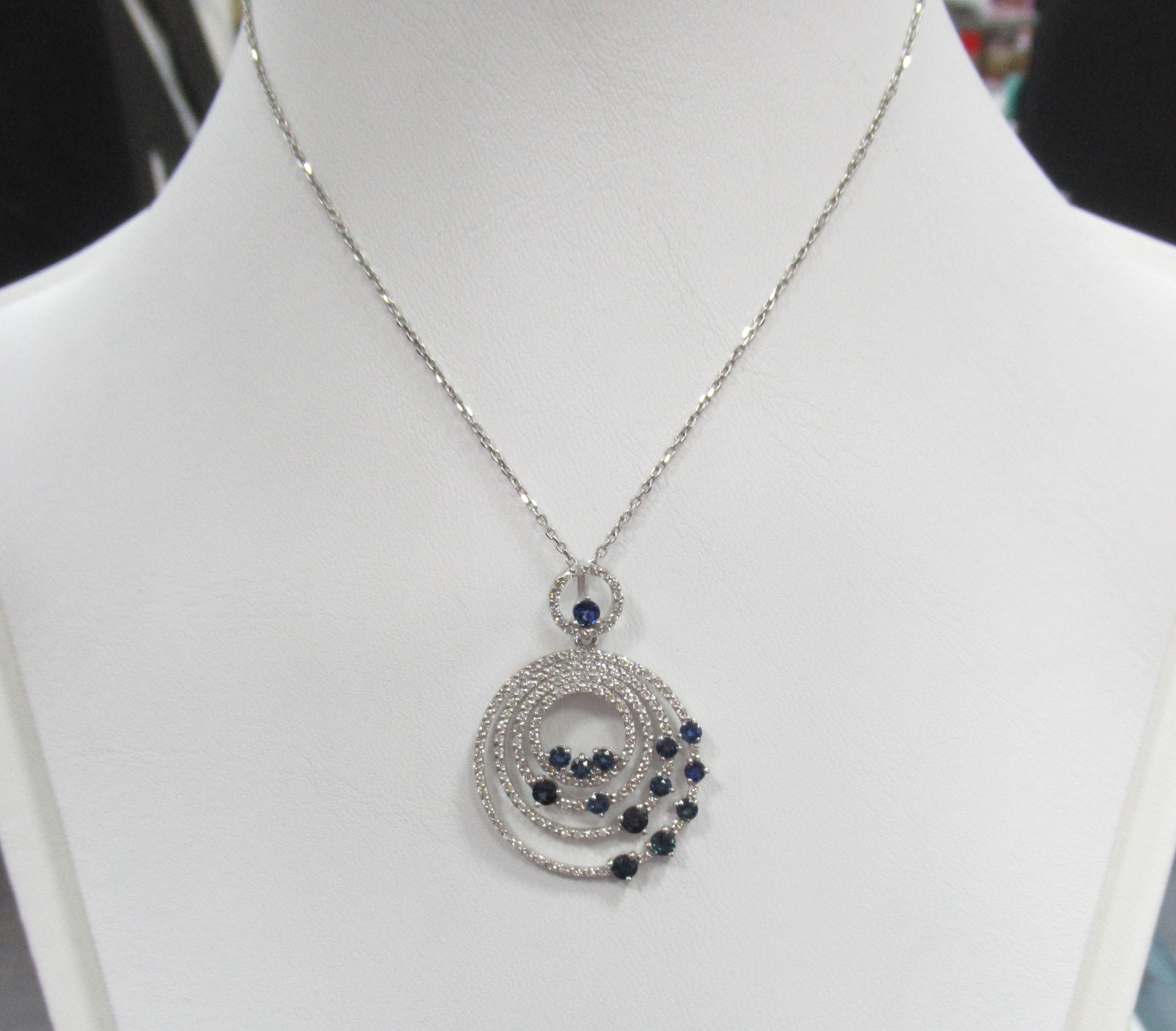 10711-000143 Колье (Au 585)